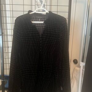 White House Black Market Black Geometric Long Sleeve Top